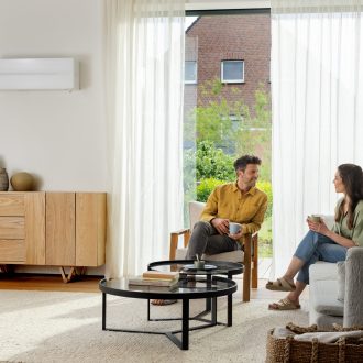 RS20270_mood-image-0F8A3921-msz-ln-white